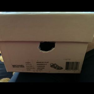 MICHAEL Michael Kors Berkley Flat Sandal Size 7.5 Tan genuine leather
